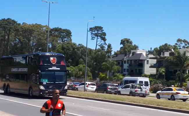 Chegada da delegao do Flamengo a Montevidu