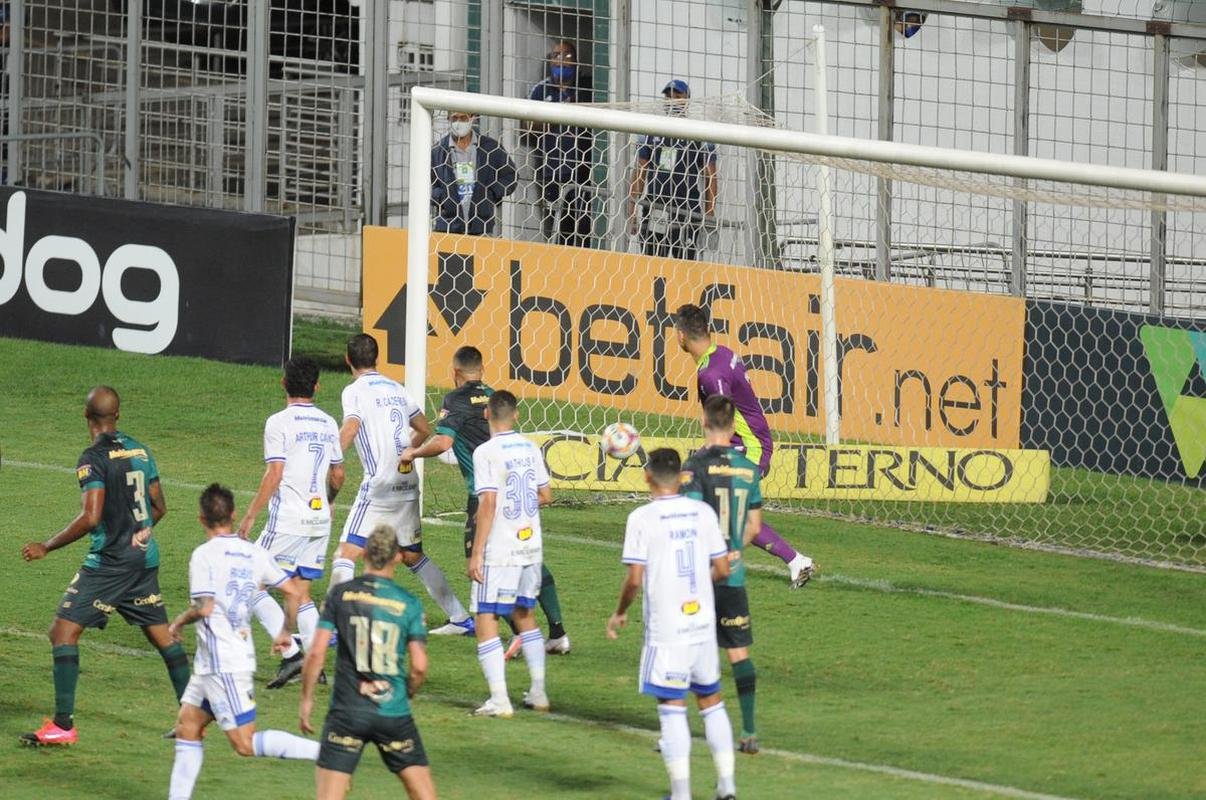 Fotos do jogo entre Amrica e Cruzeiro, no Independncia, em Belo Horizonte, pela 25 rodada da Srie B do Brasileiro