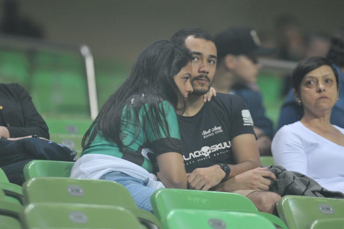 Torcedores do Amrica na partida contra o Internacional, no Independncia, pela 15 rodada do Brasileiro