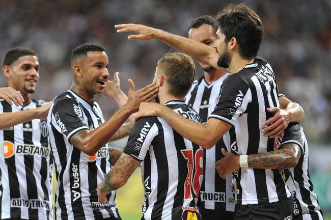 Sasha marcou o primeiro gol do Atltico sobre a Caldense, no Mineiro, na partida de volta da semifinal do Mineiro