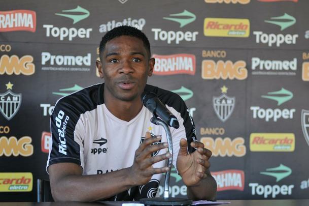 Jairo Campos - O equatoriano foi contratado pelo Atlético em 2010. O defensor começou como titular, mas não conseguiu ter uma sequência de bons jogos e perdeu espaço no clube. Em 2011, foi emprestado ao Barcelona-EQU e acabou rescindindo o contrato com o Galo. Foram 44 partidas e um gol marcado, justamente em um clássico contra o Cruzeiro.