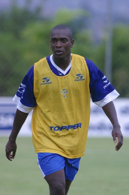 Volante Paulo Miranda (Cruzeiro: 2002-2003 / Flamengo: 2003)