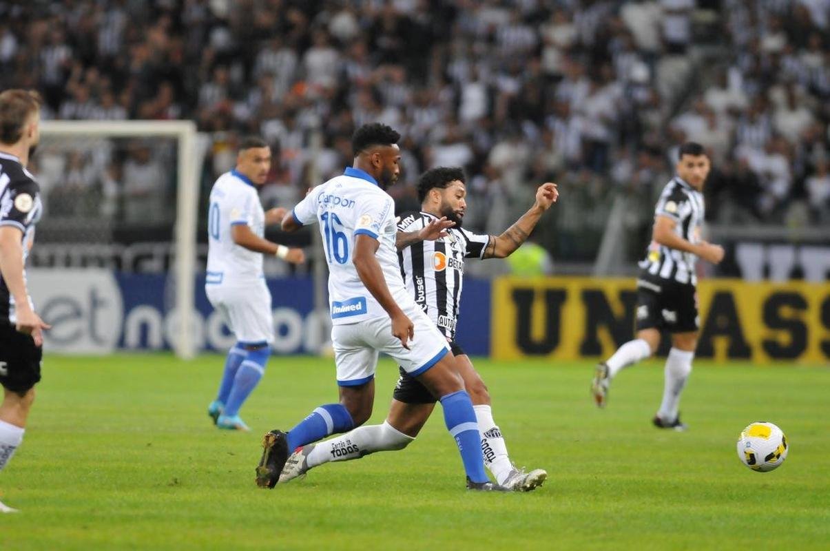 Fotos do jogo entre Atltico e Ava, pelo Campeonato Brasileiro