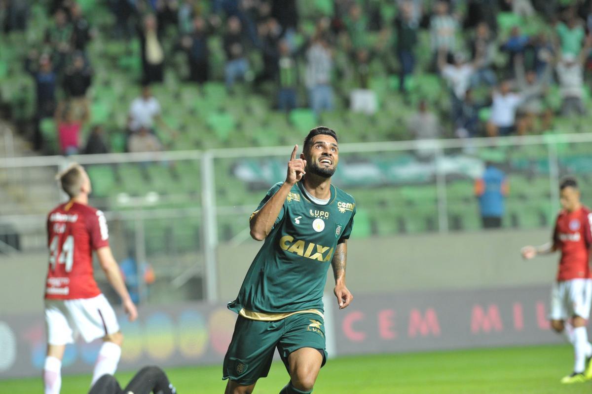 Fotos do jogo entre Amrica e Internacional, no Independncia, pela 15 rodada do Campeonato Brasileiro