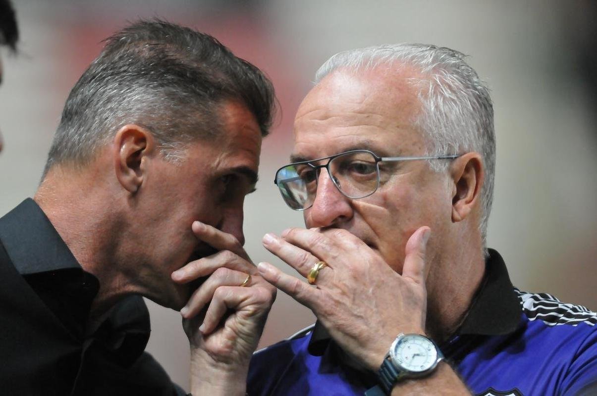 Fotos do jogo entre Amrica e Cear, no Estdio Independncia, em Belo Horizonte, pela 10 rodada da Srie A do Brasileiro