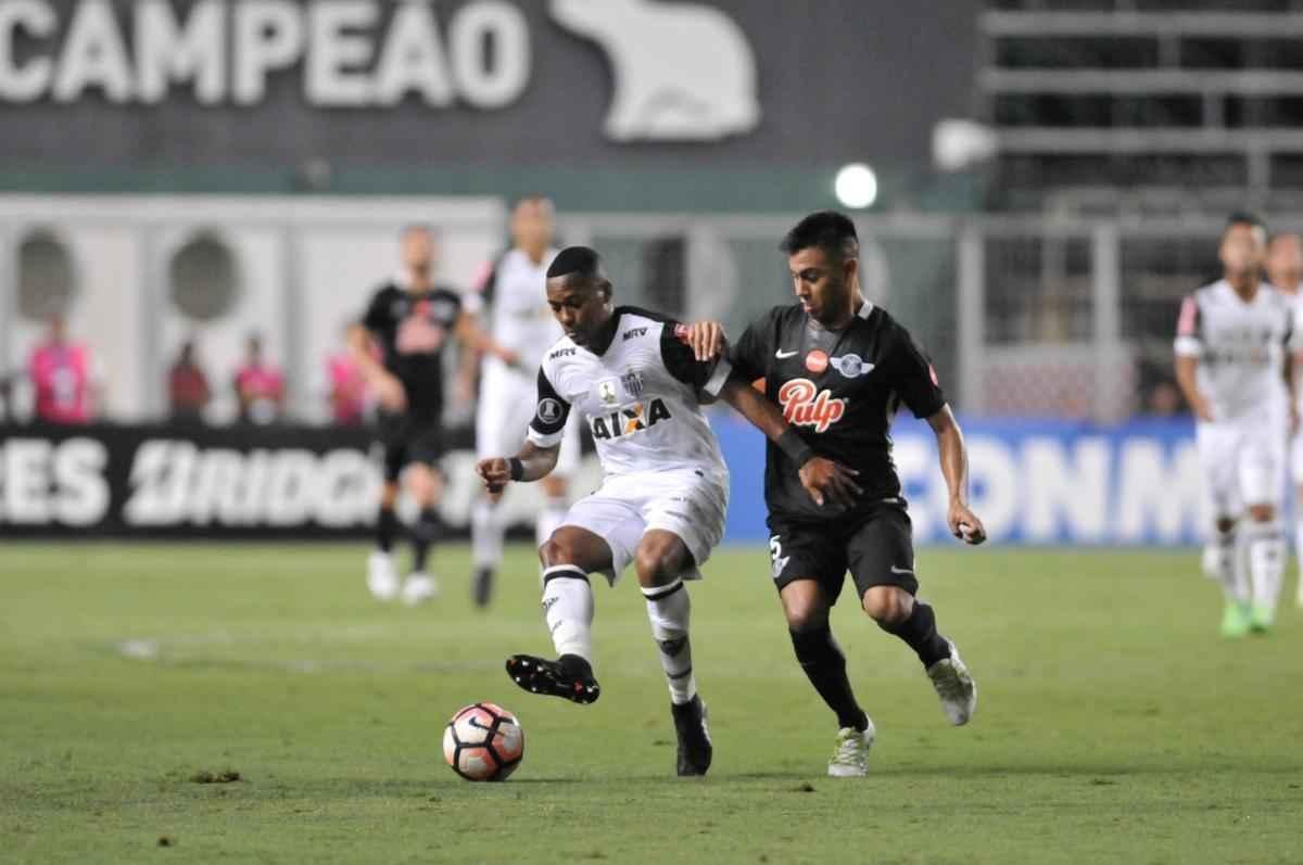 Imagens do duelo entre Atltico e Libertad-PAR, no Independncia, pela Copa Libertadores