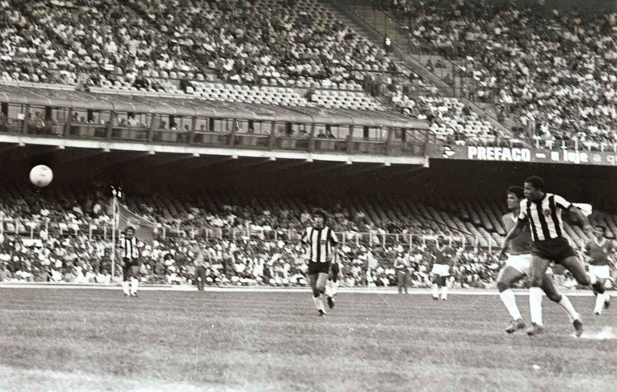 Em 1971, Atltico derrotou Internacional por 3 a 1, no Mineiro, pela fase de classificao do Brasileiro