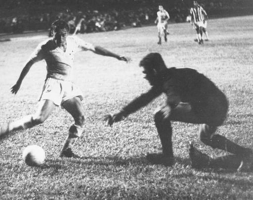 Cruzeiro foi campeo brasileiro de 1966 sobre o Santos de Pel