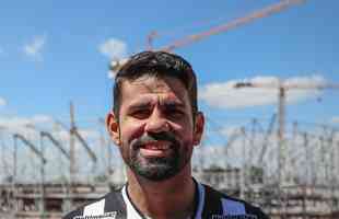 Na Arena MRV, Diego Costa  apresentado como novo reforo do Atltico