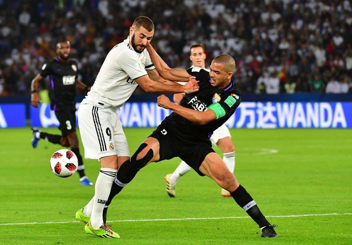 Com gols de Modric, Sergio Ramos, Llorente e Yahia (contra), Real Madrid derrotou o Al Ain por 4 a 1 e fez histria ao conquistar seu terceiro ttulo consecutivo do Mundial de Clubes