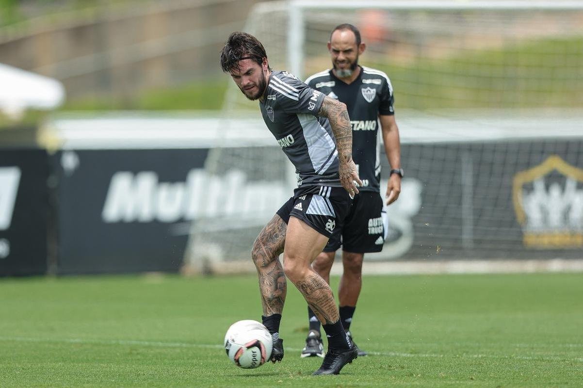 Atltico teve um dia de folga aps o empate com o Cruzeiro no clssico. Elenco de Coudet retomou atividades na Cidade do Galo na tarde desta quarta-feira (15/2).