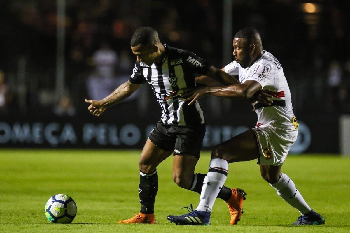 Atlético saiu atrás, conseguiu virada com Róger Guedes e Ricardo Oliveira, mas cedeu empate no Morumbi