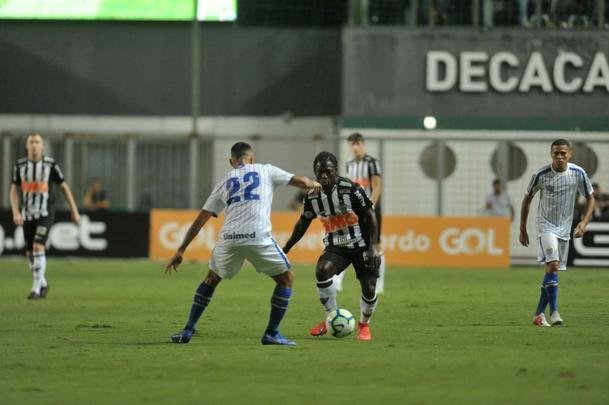 Confira as melhores imagens do duelo no Horto, pela estreia do Brasileiro