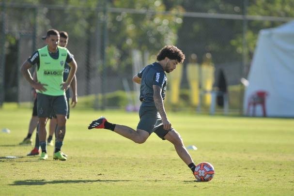 Veja fotos do treino do Atltico