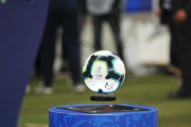 Fotos de Uruguai x Equador, no Mineiro