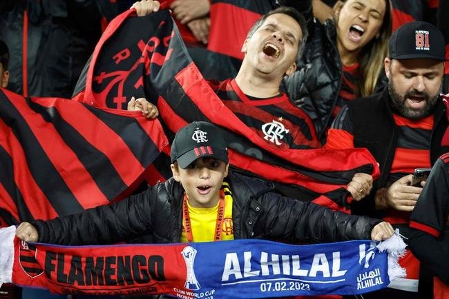 Torcedores de Flamengo e Al Hilal no Estdio Ibn-Batouta, em Tnger, no Marrocos