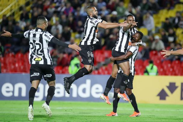 Elias marcou o terceiro e sacramentou classificação do Atlético sobre La Equidad, em Bogotá