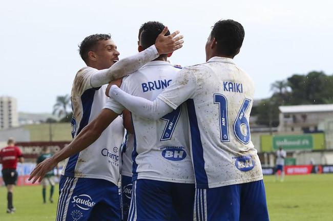 Fotos do jogo entre Caldense x Cruzeiro, no estádio Ronaldão, em Poços de Caldas, pela 7ª rodada do Campeonato Mineiro