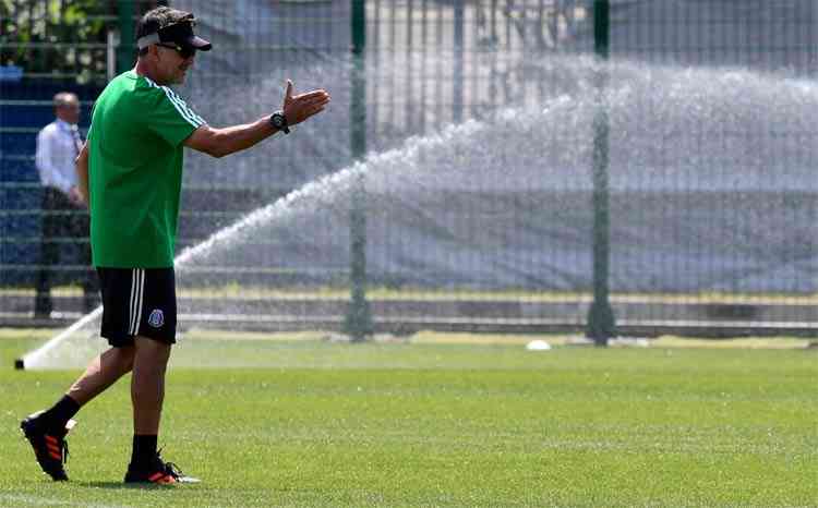 Copa do Mundo: seleção do México viaja para amistosos na Espanha