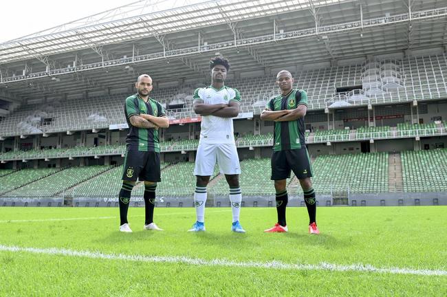 Fotos dos novos uniformes do América