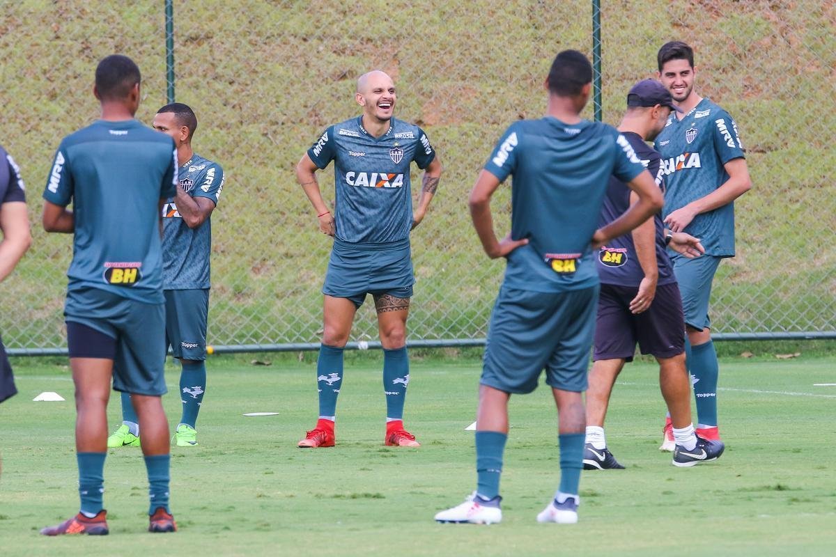Jogadores e comisso tcnica do Atltico utilizaram novo uniforme pela primeira vez
