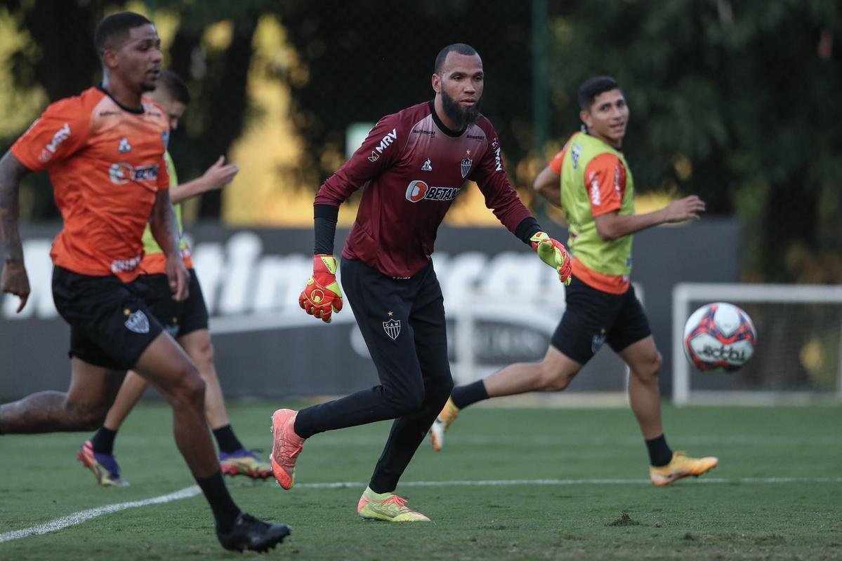 Com novo uniforme de treino, Atlético fechou nesta sexta-feira sua preparação para enfrentar o Athletic, às 19h deste sábado, no Independência, pela 11ª rodada do Campeonato Mineiro