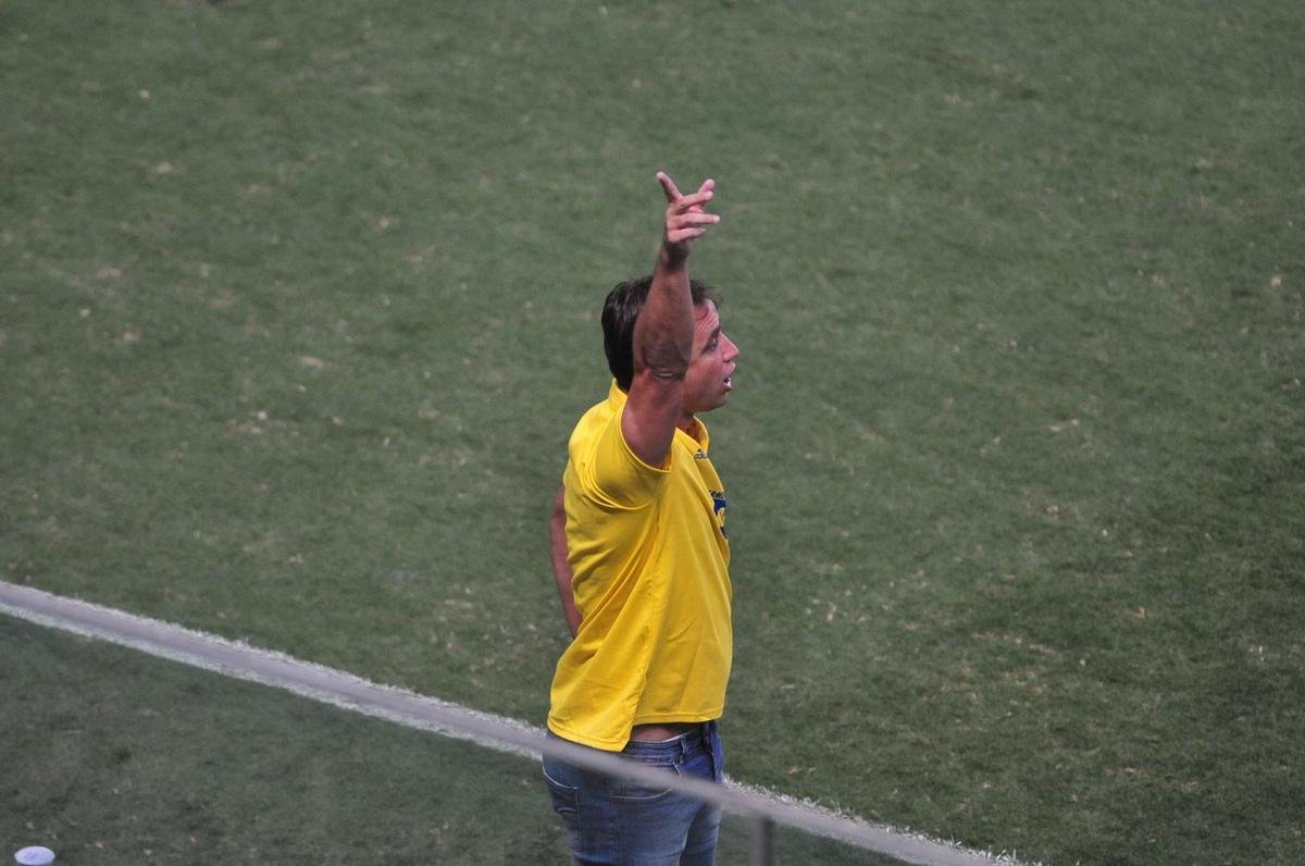 Fotos de Coimbra x Cruzeiro, no Independncia, pela 8 rodada do Mineiro. William Pottker e Felipe Augusto fizeram os gols da vitria celeste por 2 a 0.