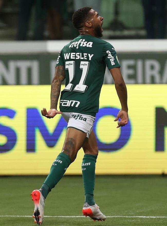 Wesley abriu o placar para o Palmeiras no Allianz Parque: 1 a 0