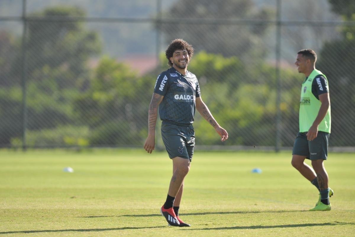 Veja fotos do treino do Atltico