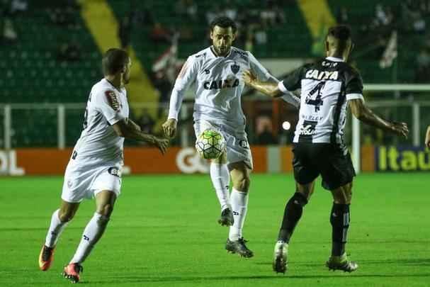 Em Florianópolis, Figueirense e Atlético empatam por 1 a 1