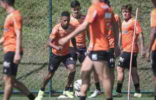 Fotos do primeiro treino de Junior Alonso no retorno ao Atltico