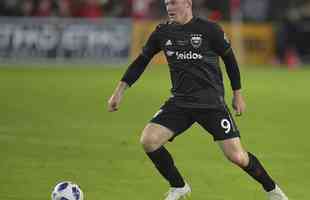24 - Wayne Rooney - 34
