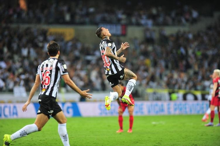 Fotos da vitria do Atltico sobre o Athletico-PR, no Mineiro, no jogo de ida da final da Copa do Brasil