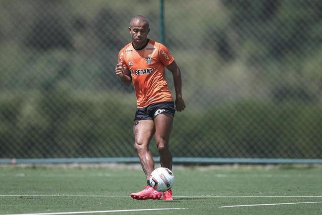 Comemorao pelo aniversrio do Galo e treino