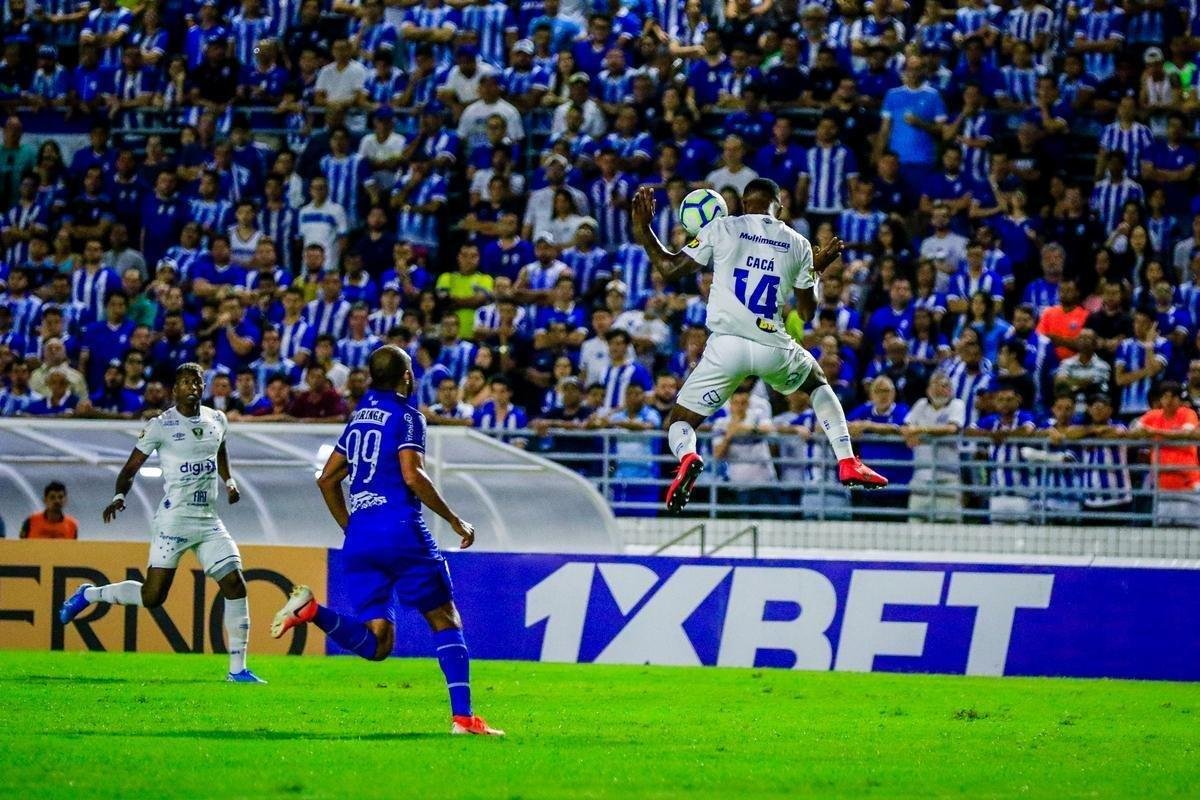Imagens do empate por 1 a 1 entre CSA e Cruzeiro, pelo Campeonato Brasileiro