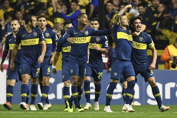 Zrate comemora gol do Boca Juniors sobre o Cruzeiro no primeiro tempo 