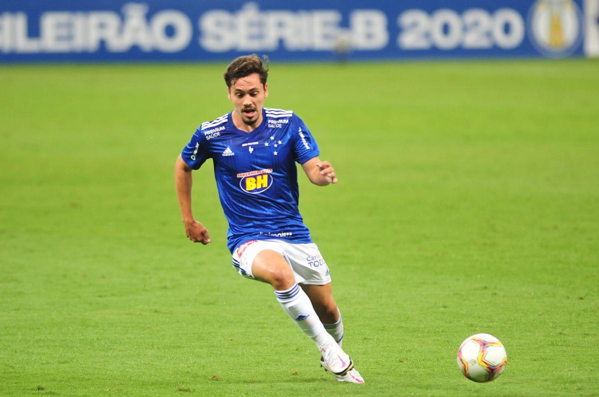 Fotos do jogo entre Cruzeiro e Ava, no Mineiro, pela 11 rodada da Srie B do Brasileiro