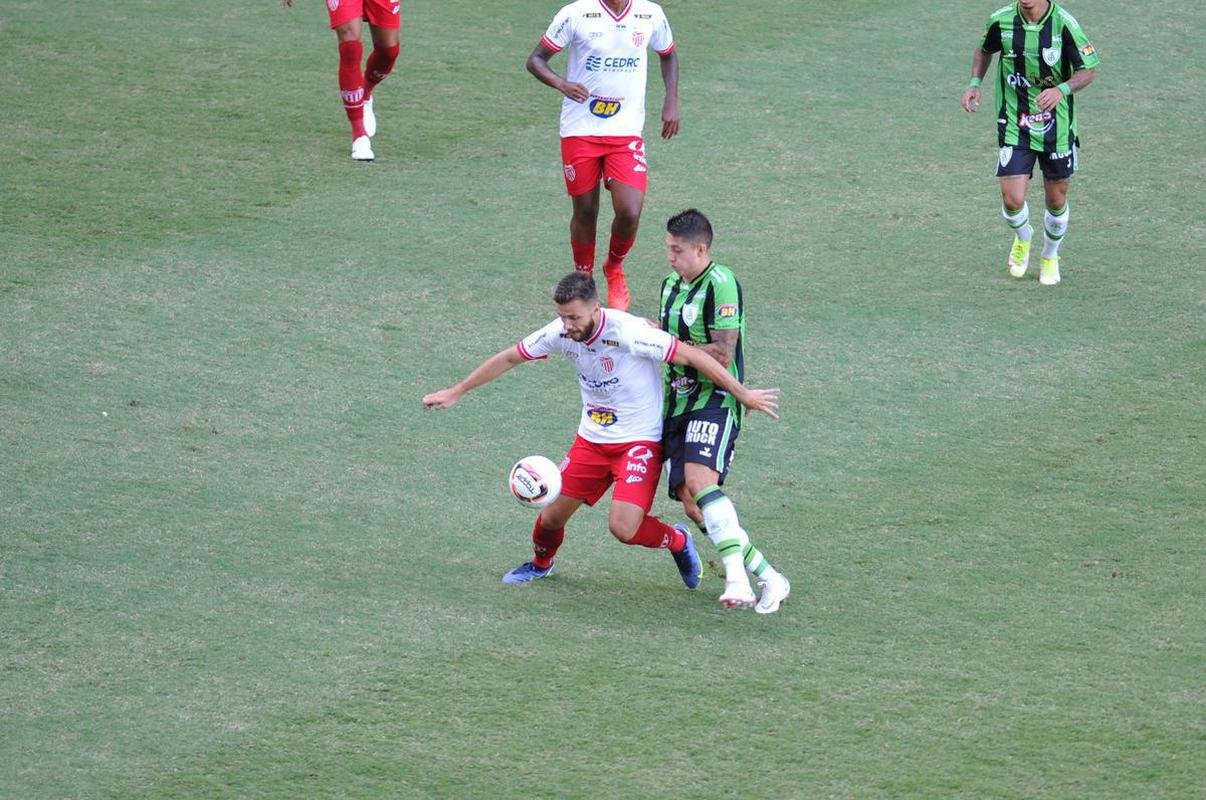 Fotos do jogo entre Amrica e Villa Nova, no Independncia, em BH, pela 9 rodada do Campeonato Mineiro