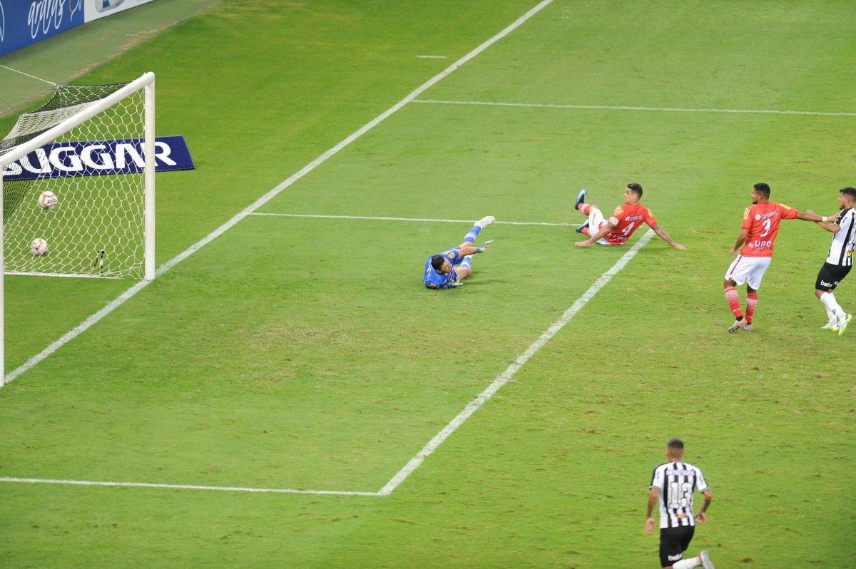 Keno marcou o gol da virada atleticana aos 52 minutos do segundo tempo, em chute cruzado dentro da rea. Bola entrou no ngulo direito do goleiro Felipe