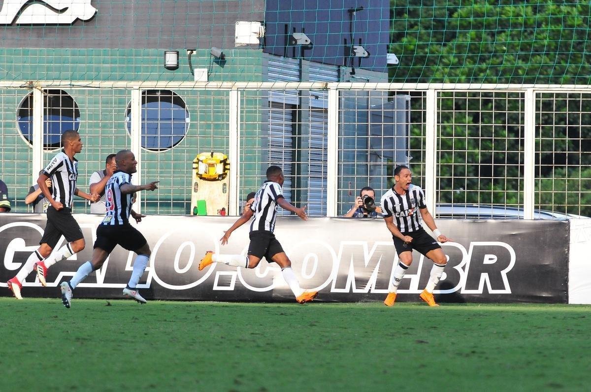 Imagens do clssico entre Atltico e Cruzeiro, no Independncia