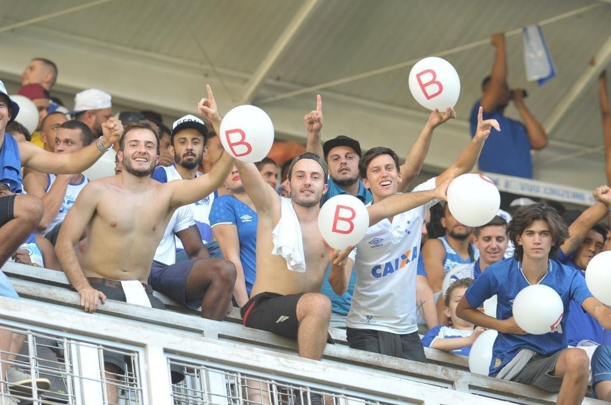 Torcida do Cruzeiro na final do Mineiro, no Independncia, diante do Atltico
