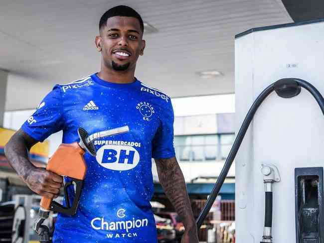Cruzeiro Esporte Clube - Artilheiro e promessa da base, Wesley assina  primeiro contrato profissional pelo clube Acesse nosso site e fique por  dentro de tudo! 👇