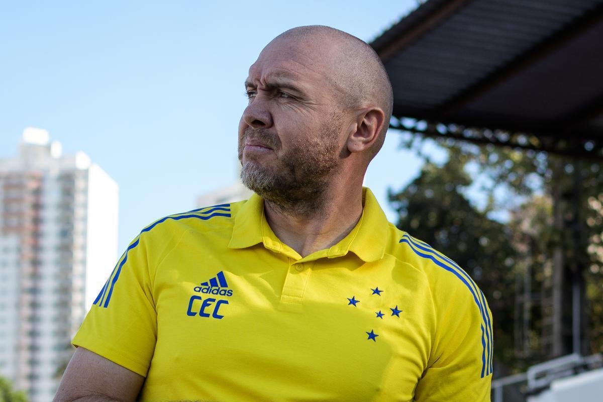 Fotos da partida entre Vila Nova e Cruzeiro, no OBA, pela Srie B do Brasileiro