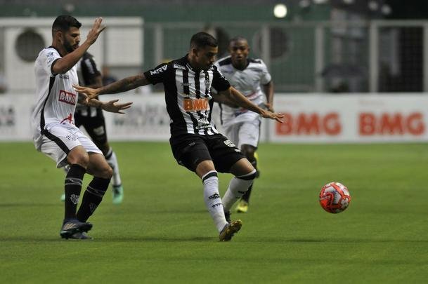 Em noite chuvosa no Independncia, reservas do Atltico batem o Tupi por 2 a 0