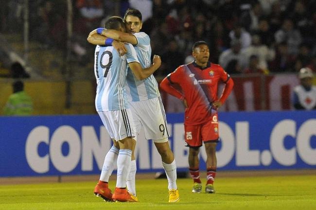 2017 - Atltico Tucumn (ARG) e El Nacional (EQU) empataram por 2 a 2 na Argentina. Na volta, os argentinos venceram no Equador por 1 a 0 e se classificaram.