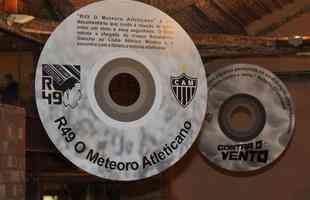 Antes de embarcar para o Marrocos, Ronaldinho lanou em Belo Horizonte o DVD 'R49, O Meteoro Atleticano'