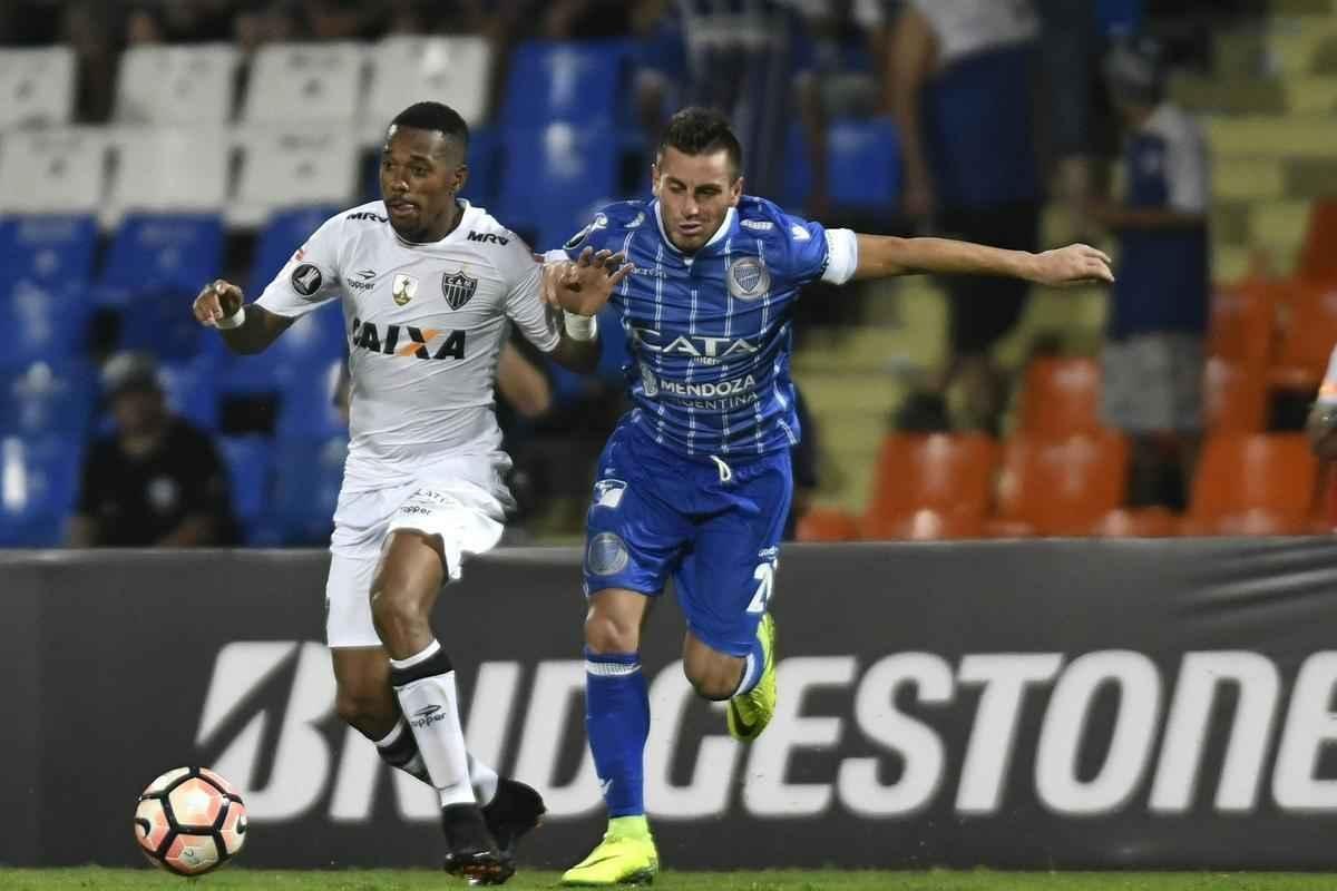 Imagens do jogo entre Godoy Cruz e Atltico, vlido pelo Grupo 6 da Copa Libertadores