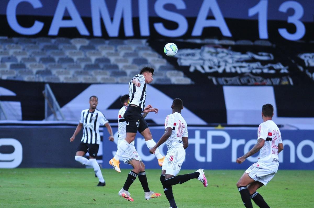 Fotos do duelo entre Atltico e So Paulo, no Mineiro, em Belo Horizonte, pela stima rodada do Campeonato Brasileiro