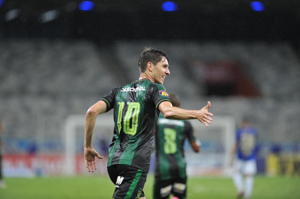 Fotos do cl�ssico entre Cruzeiro e Am�rica, no Mineir�o, em BH, pela 3� rodada do Campeonato Mineiro