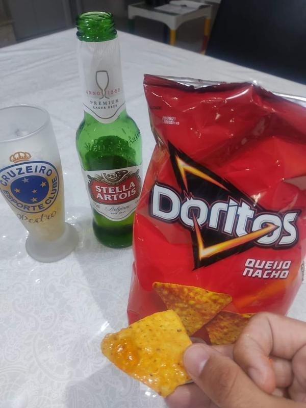 Cruzeiro leva a melhor no clssico do centenrio; memes invadem redes sociais